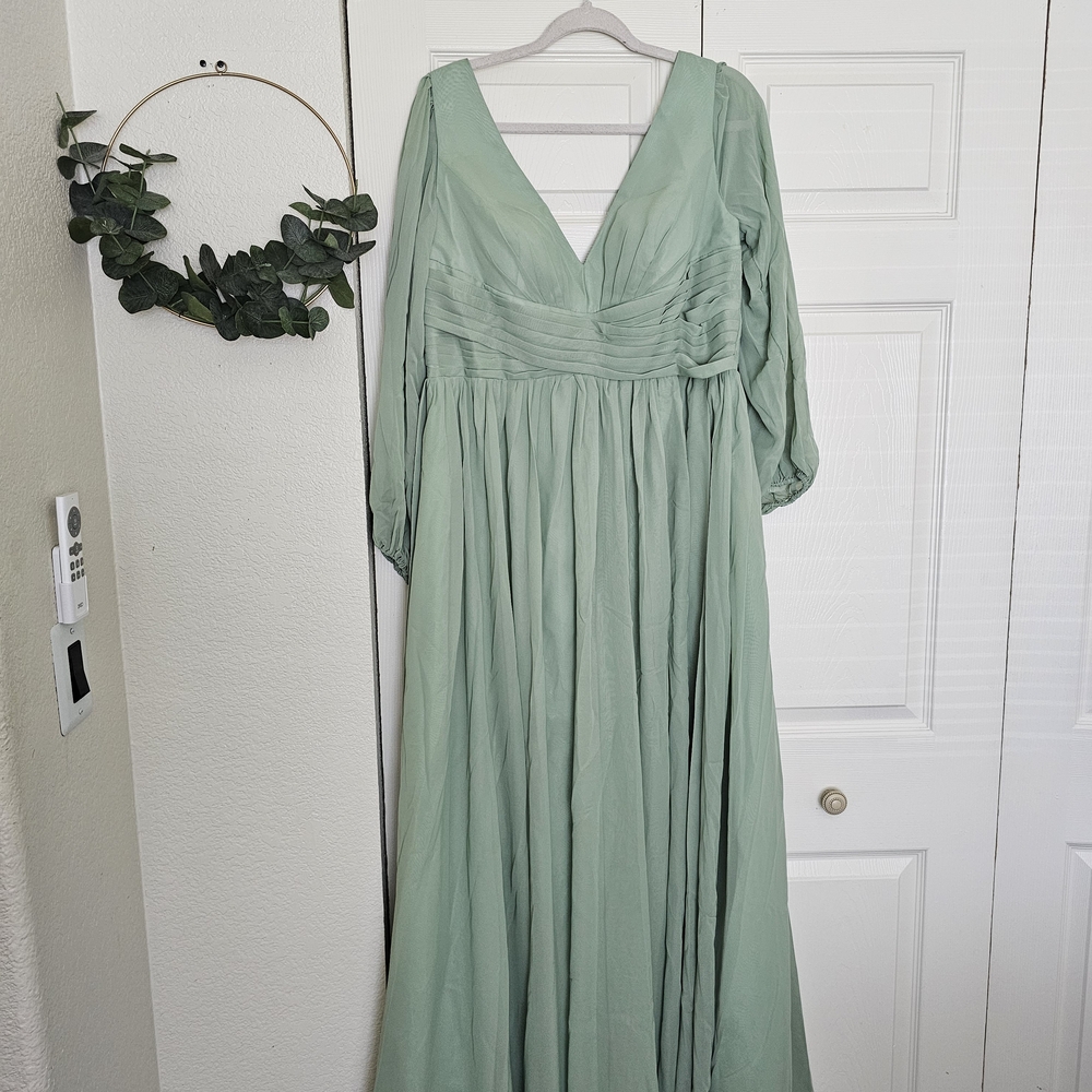 Elegant Green Evening Gown